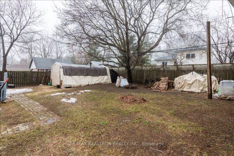 Photo 16 at 86 John Street, Sanford, Barrie