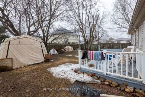 Photo 17 at 86 John Street, Sanford, Barrie