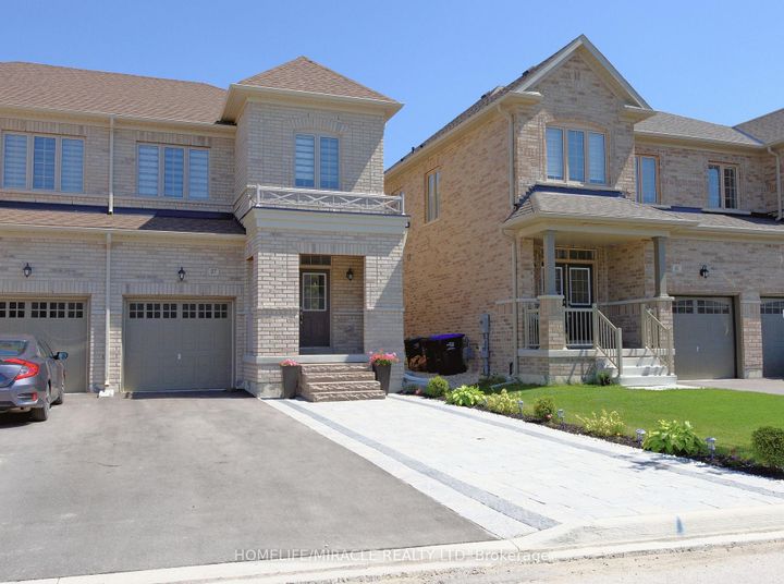 Photo 1 at 57 FERRAGINE Crescent, Bradford, Bradford West Gwillimbury