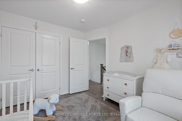 Photo 27 at 57 FERRAGINE Crescent, Bradford, Bradford West Gwillimbury