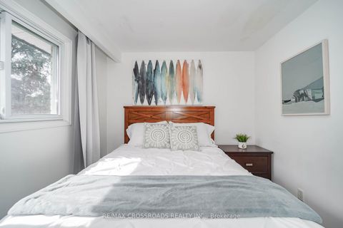 Photo 14 at 8 Topaz Gate, Steeles, Toronto