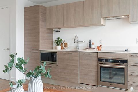 Photo 11 at 401 - 530 Indian Grove, Junction Area, Toronto