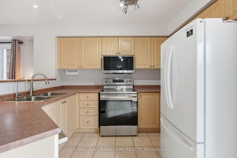 Photo 11 at 127 Trevino Circle, East Bayfield, Barrie