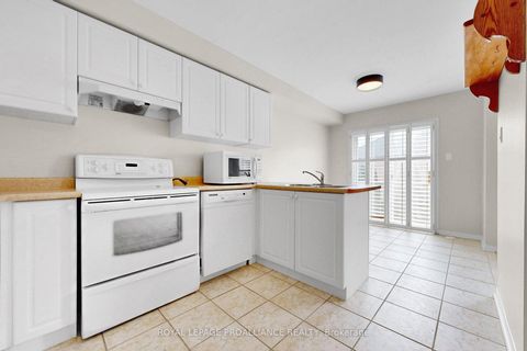 Photo 11 at 58 Coleridge Drive, Summerhill Estates, Newmarket