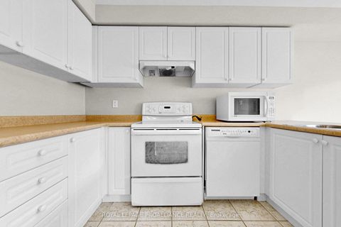 Photo 12 at 58 Coleridge Drive, Summerhill Estates, Newmarket