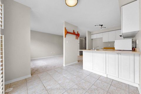 Photo 15 at 58 Coleridge Drive, Summerhill Estates, Newmarket