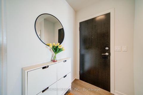 Photo 6 at 610 - 8 Gladstone Avenue, Little Portugal, Toronto