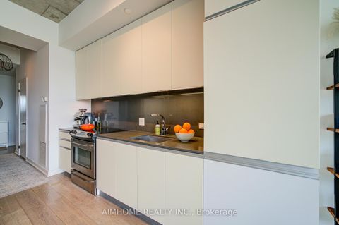 Photo 9 at 610 - 8 Gladstone Avenue, Little Portugal, Toronto