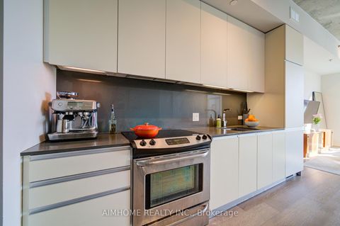 Photo 10 at 610 - 8 Gladstone Avenue, Little Portugal, Toronto