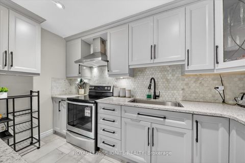 Photo 6 at 56 - 2 Dailing Gate, Malvern, Toronto