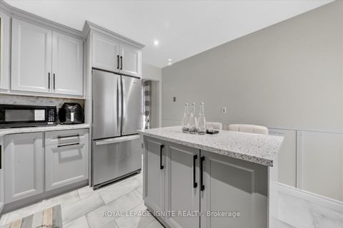 Photo 8 at 56 - 2 Dailing Gate, Malvern, Toronto