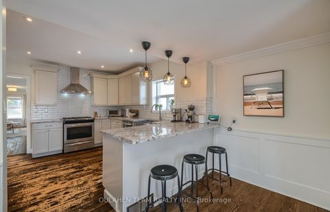 Photo 7 at 389 Ontario Street, Central Newmarket, Newmarket