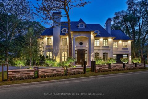 Photo 1 at 382 Old Yonge Street, Windfields, Toronto