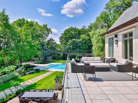 Photo 5 at 382 Old Yonge Street, Windfields, Toronto