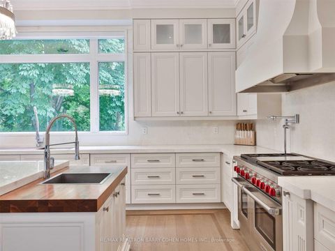 Photo 19 at 382 Old Yonge Street, Windfields, Toronto