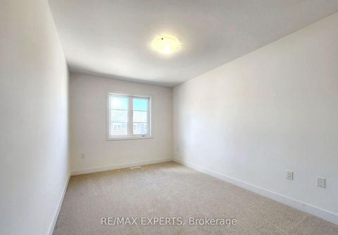 Photo 8 at 32 Silo Mews, Rural Barrie Southeast, Barrie