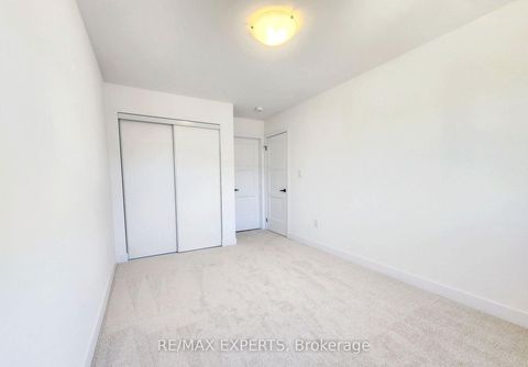 Photo 9 at 32 Silo Mews, Rural Barrie Southeast, Barrie