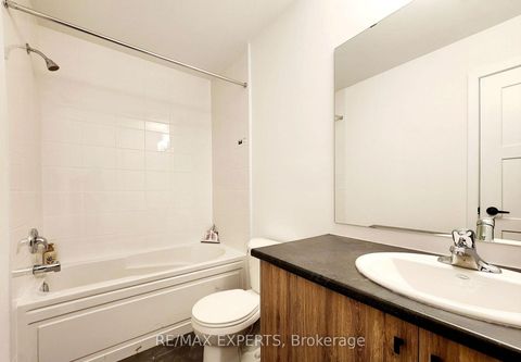 Photo 10 at 32 Silo Mews, Rural Barrie Southeast, Barrie