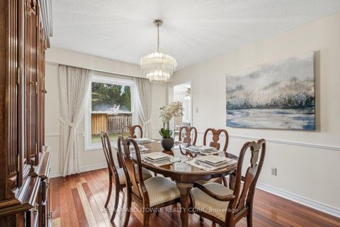 Photo 8 at 4538 Mayflower Drive, Hurontario, Mississauga