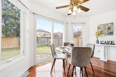 Photo 11 at 4538 Mayflower Drive, Hurontario, Mississauga