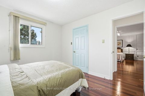 Photo 26 at 4538 Mayflower Drive, Hurontario, Mississauga