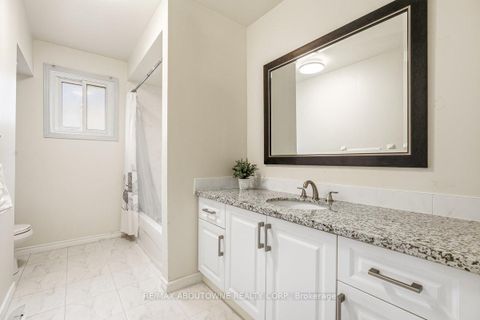 Photo 30 at 4538 Mayflower Drive, Hurontario, Mississauga