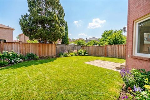 Photo 36 at 4538 Mayflower Drive, Hurontario, Mississauga