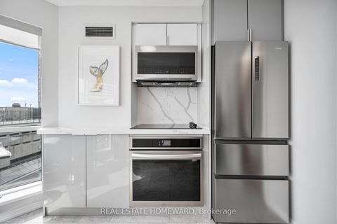 Photo 11 at 704 - 10 Queens Quay W, Waterfront Communities C1, Toronto