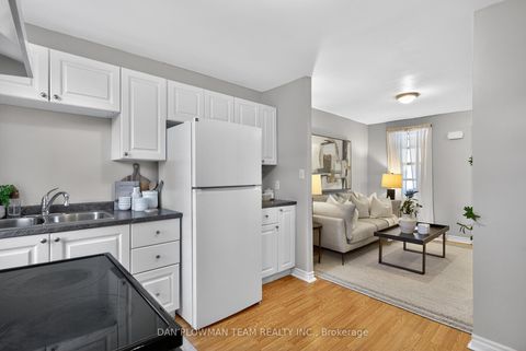 Photo 3 at 114 Olive Avenue, Central, Oshawa