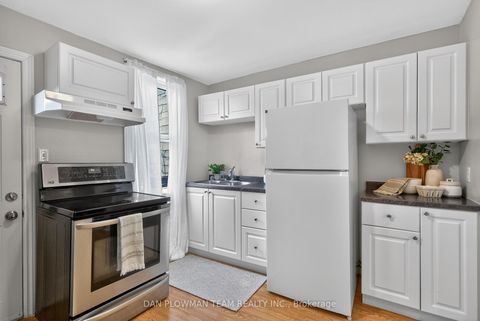 Photo 4 at 114 Olive Avenue, Central, Oshawa