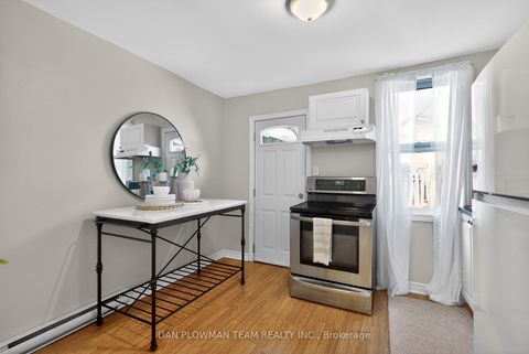 Photo 5 at 114 Olive Avenue, Central, Oshawa