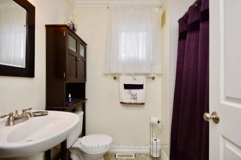 Photo 8 at 47 D'ambrosio Drive, Painswick North, Barrie