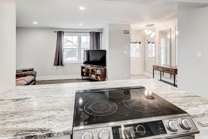 Photo 12 at 112 Wexford Avenue N, Crown Point, Hamilton