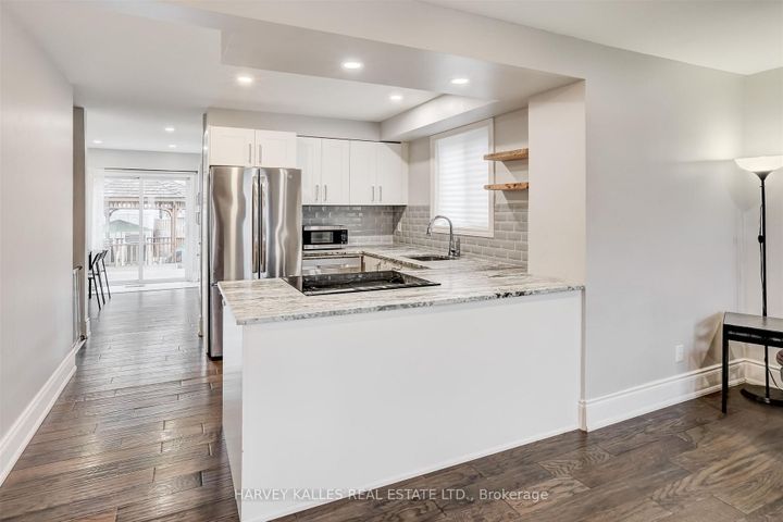 Photo 15 at 112 Wexford Avenue N, Crown Point, Hamilton