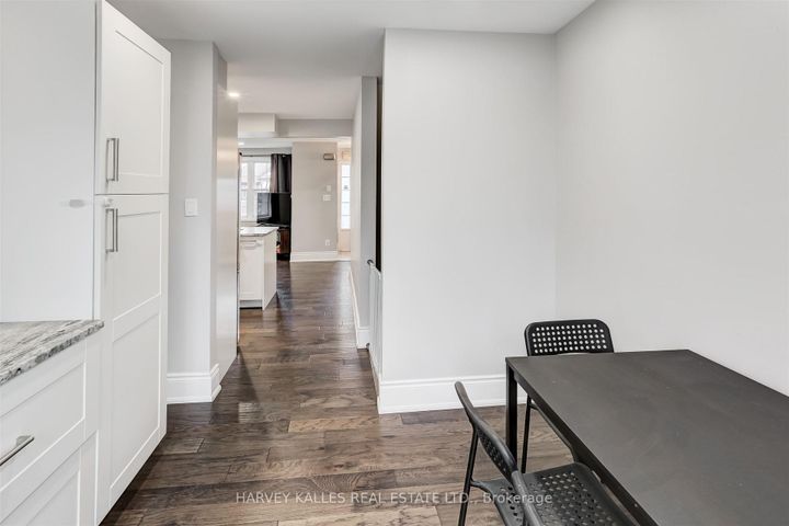 Photo 17 at 112 Wexford Avenue N, Crown Point, Hamilton