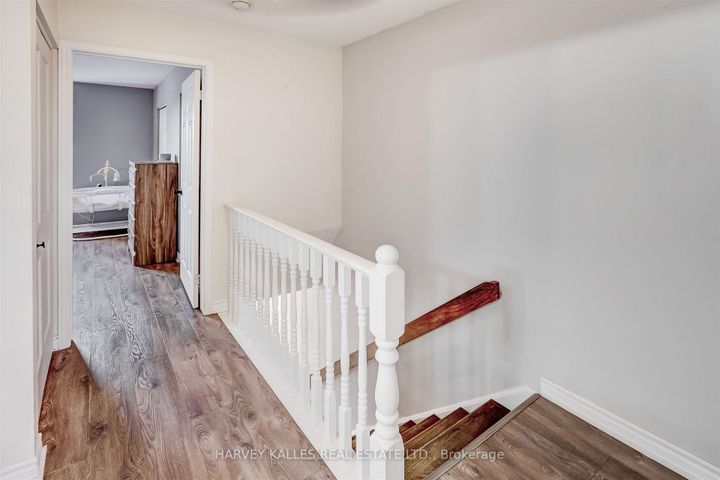 Photo 21 at 112 Wexford Avenue N, Crown Point, Hamilton