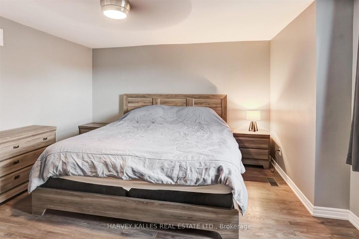 Photo 24 at 112 Wexford Avenue N, Crown Point, Hamilton