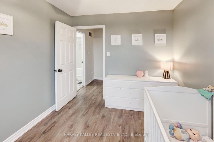 Photo 28 at 112 Wexford Avenue N, Crown Point, Hamilton