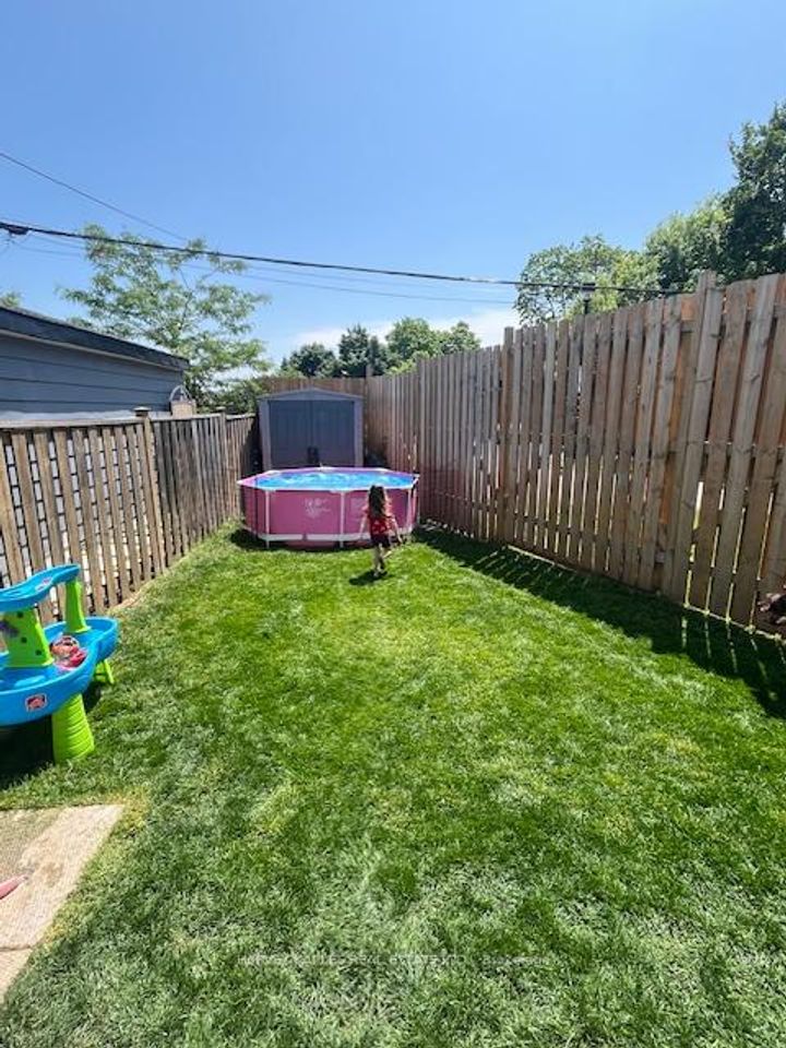 Photo 33 at 112 Wexford Avenue N, Crown Point, Hamilton