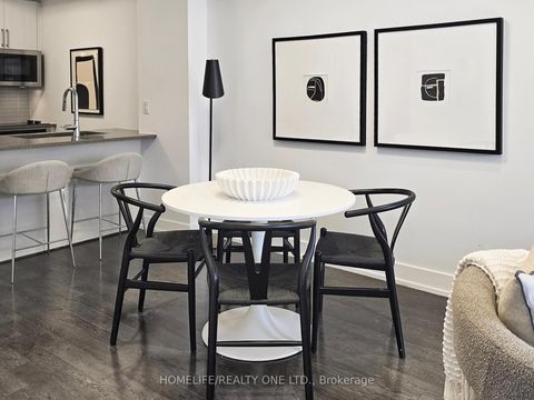 Photo 7 at 1076 Lansdowne Avenue, Junction, Toronto