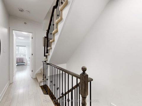 Photo 12 at 1076 Lansdowne Avenue, Junction, Toronto