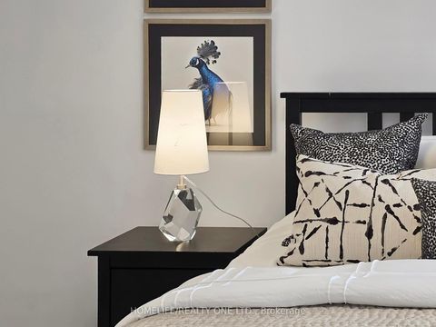 Photo 17 at 1076 Lansdowne Avenue, Junction, Toronto