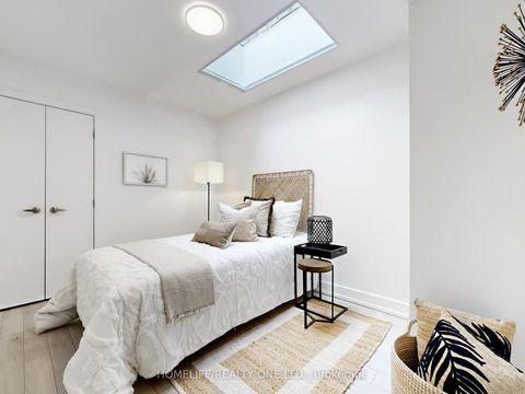 Photo 24 at 1076 Lansdowne Avenue, Junction, Toronto