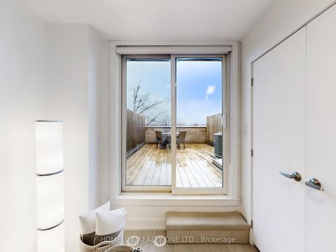 Photo 30 at 1076 Lansdowne Avenue, Junction, Toronto