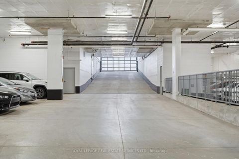 Photo 12 at 10 Neighbourhood Lane, Queensway, Toronto