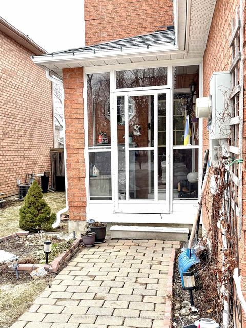 Photo 2 at 90 Bruce Crescent, Bayshore, Barrie