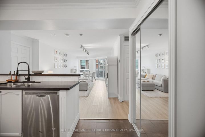 Photo 4 at 707 - 190 Manitoba Street, Mimico, Toronto