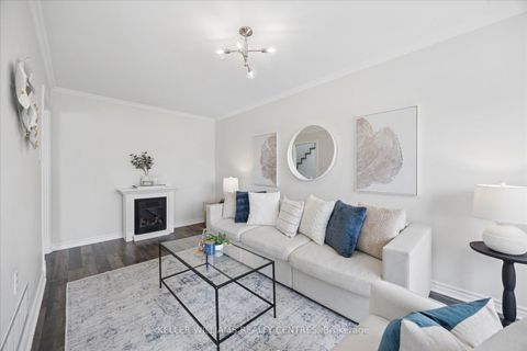 Photo 6 at 720 Walpole Crescent, Wyndham, Newmarket