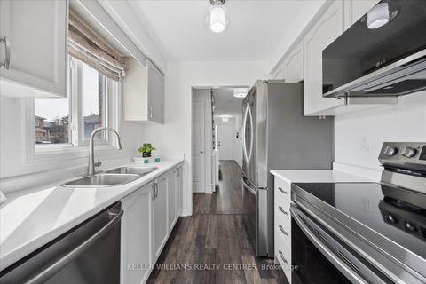 Photo 8 at 720 Walpole Crescent, Wyndham, Newmarket