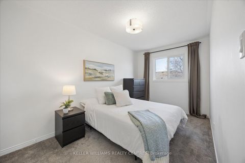 Photo 14 at 720 Walpole Crescent, Wyndham, Newmarket